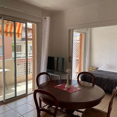 Studio A Sanary-Sur-Mer Avec Balcon A 200M Du Port Esterno foto